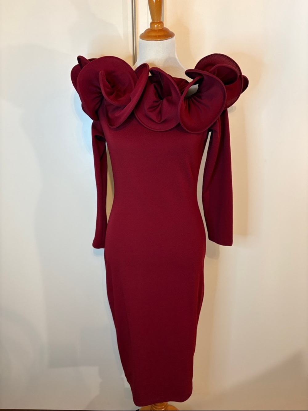 Elegant Burgundy Ruffle Neck Bodycon Dress | L